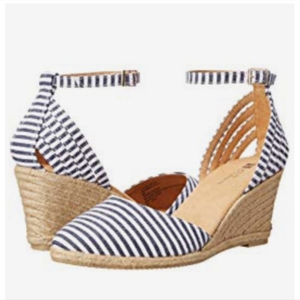 White Mountain Cisco Espadrille Wedge Heels Navy & White Striped Sandals Size 7